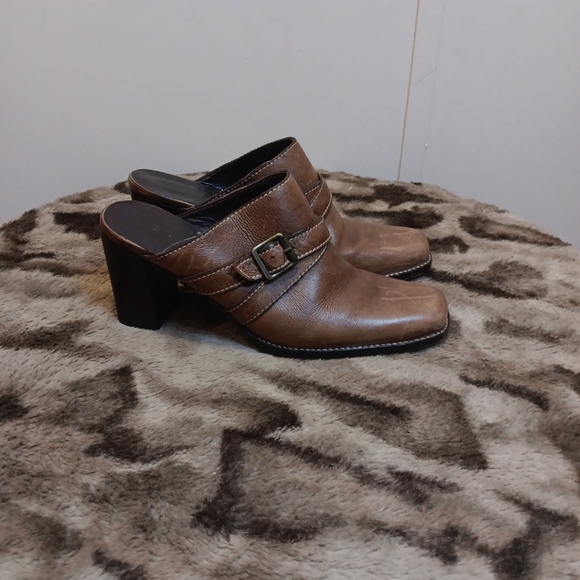 GIANNI‎ BINI Brown Leather Buckle Accent Slip On Mule Women's, Sz 8.5 - Picture 2 of 7